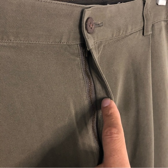 Tommy Bahama Shorts silk. Size 35 waist. Khaki brown relax fit EUC - Picture 5 of 13